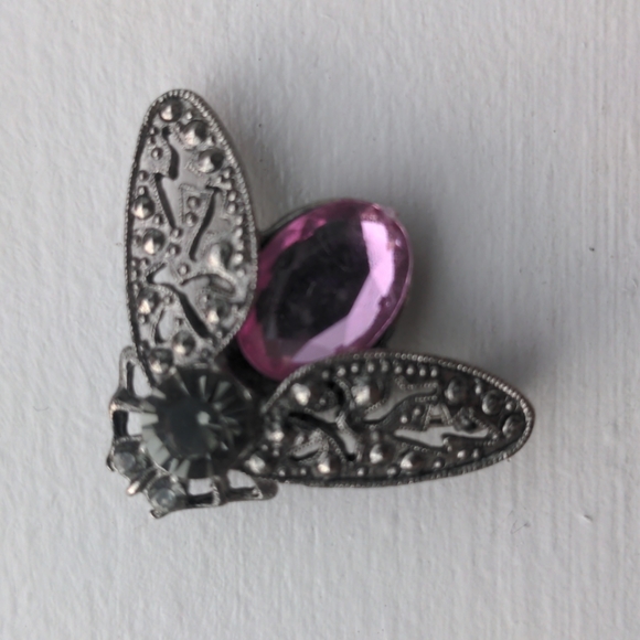 Jewelry - Vintage fly/insect filigree brooch